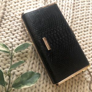 CLUTCH by ALDO